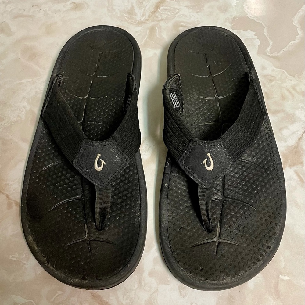 OluKai Kohola Sandal - Black/Black 12